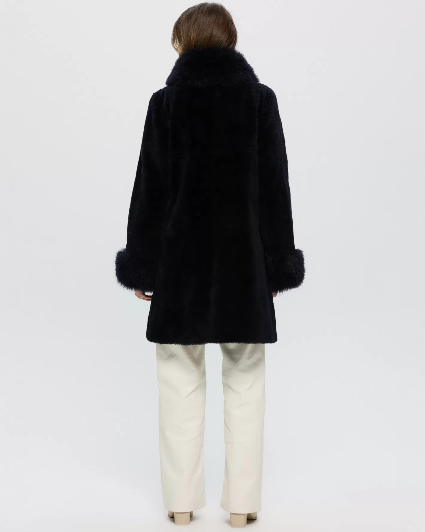Veste GORSKI Montréal Pour Femme - Taille Cisaillée en Cachemire de Chèvre Sélectionné avec Col et Poignets Matelassés