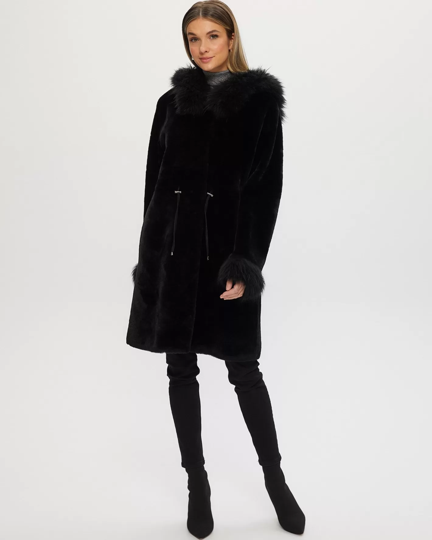 Parka d'hiver femme GORSKI Montréal – Doublure en agneau shearling avec passepoils en cachemire de chèvre sélectionné  

（：，，，。，，