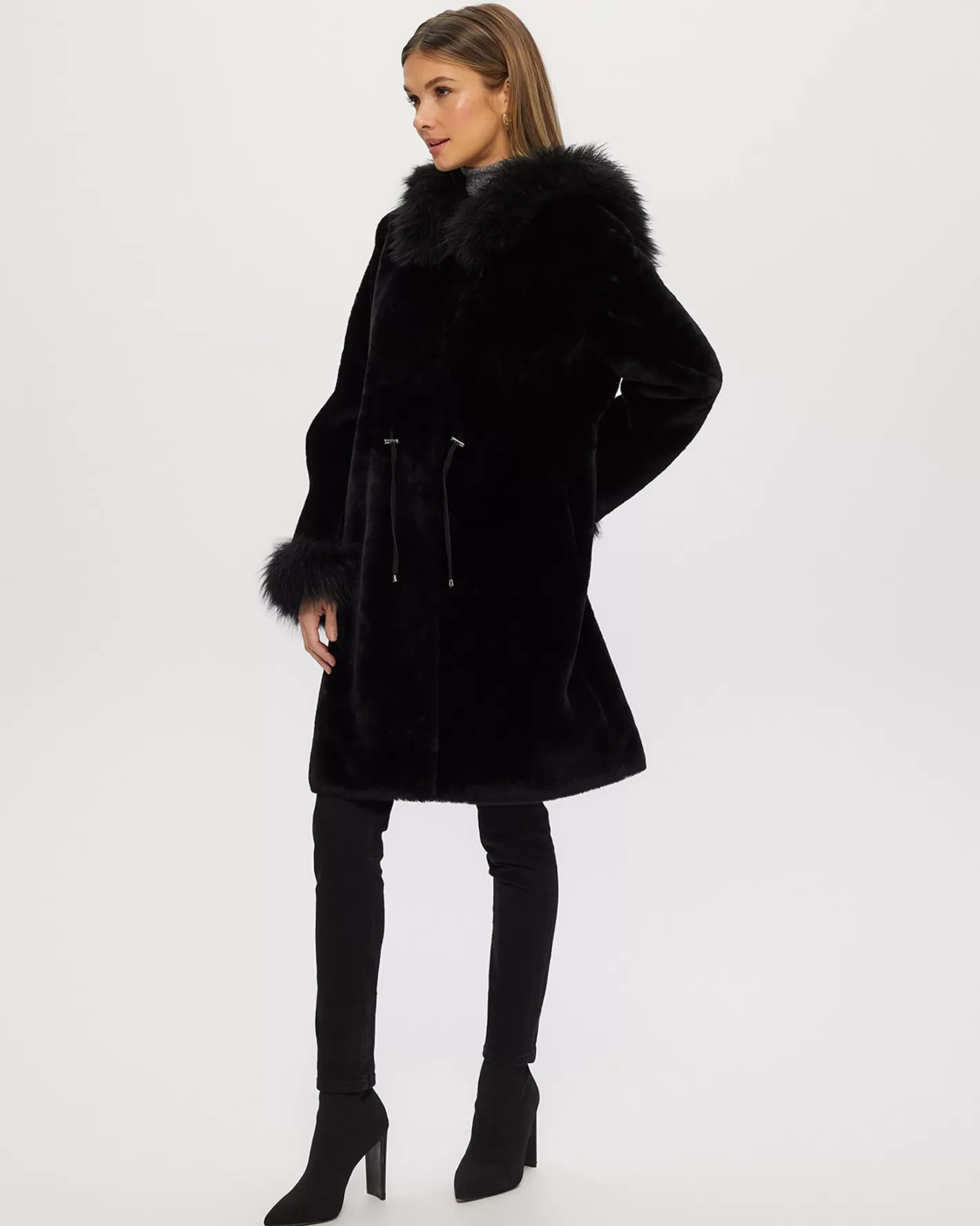 Parka d'hiver femme GORSKI Montréal – Doublure en agneau shearling avec passepoils en cachemire de chèvre sélectionné  

（：，，，。，，