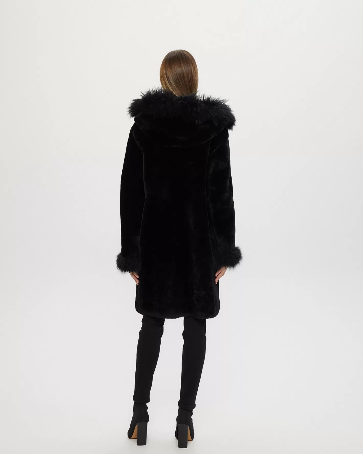 Parka d'hiver femme GORSKI Montréal – Doublure en agneau shearling avec passepoils en cachemire de chèvre sélectionné  

（：，，，。，，