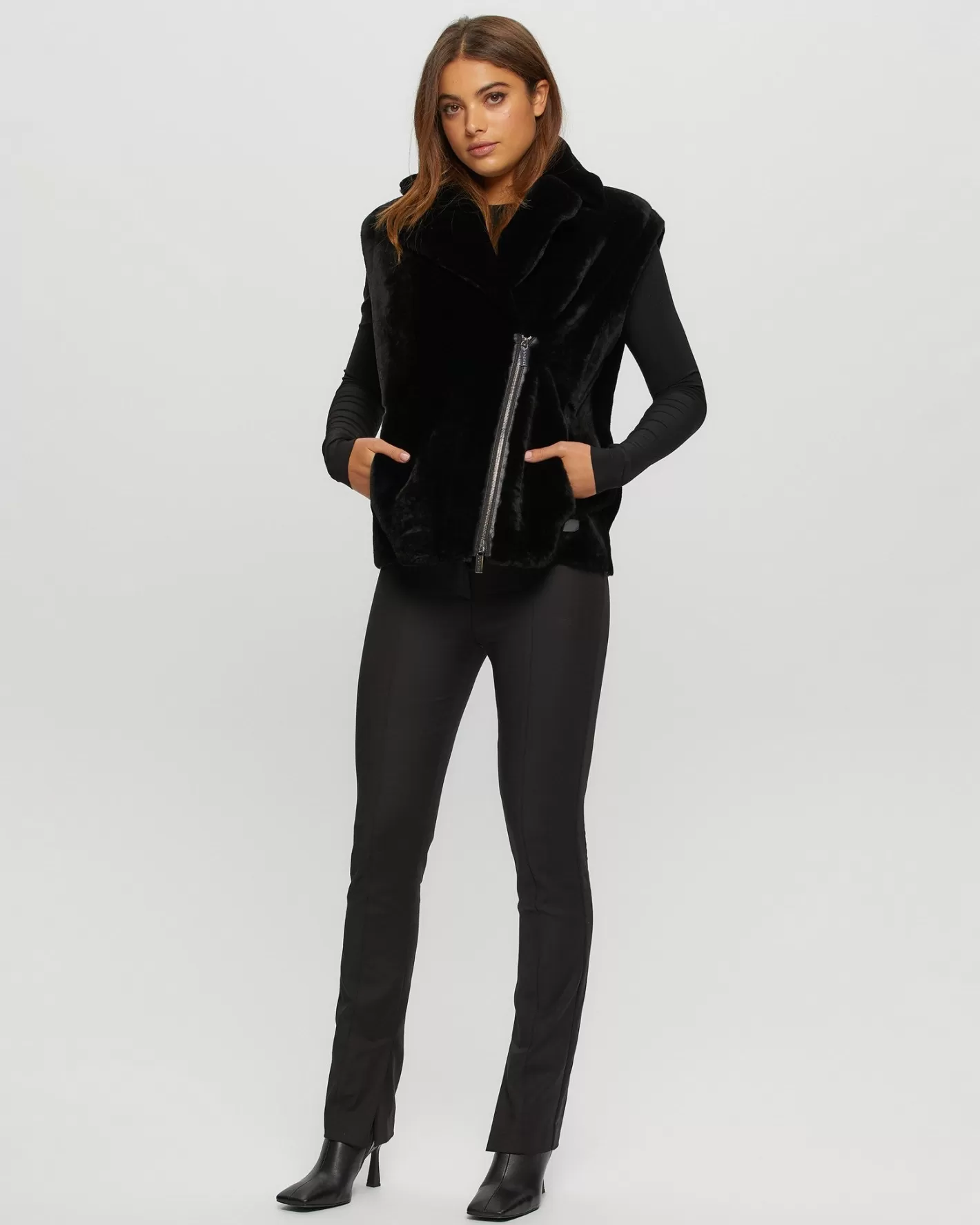 Veste Femme GORSKI – Style Montréal en Agneau Shearling avec Fermeture Éclair

（：、，，