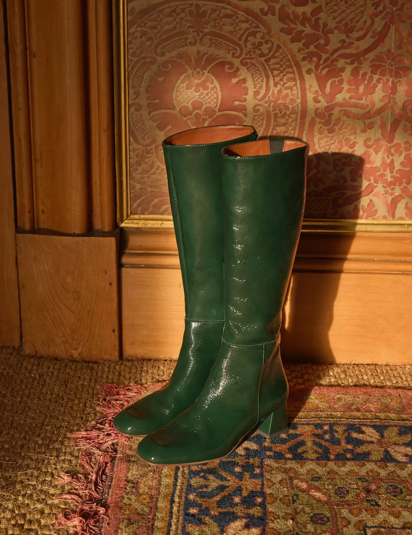 Bottes Sinatra en Cuir Verni - Modèle Talon Haut & Tige Longue | Style Intemporel