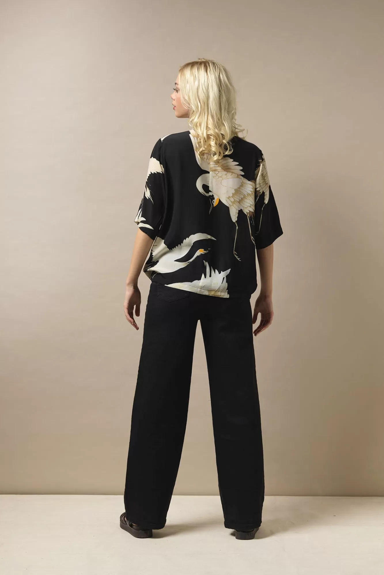 Haut Femme Élégance Constellée - Design Noir Cigogne Rachel