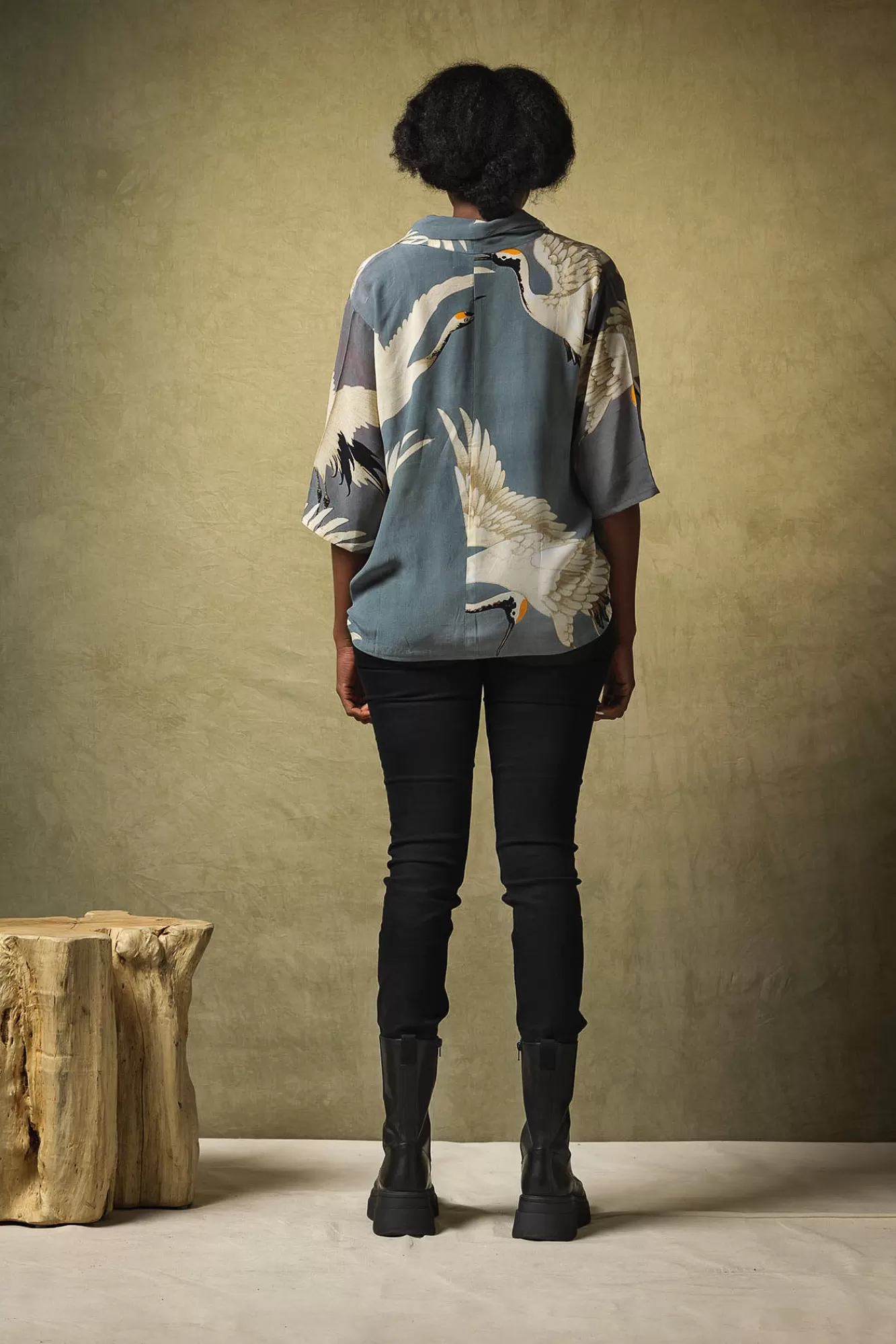Blouse Femme Rachel - Motif Cigognes Étoilées sur Fond Ardoise Dégradé