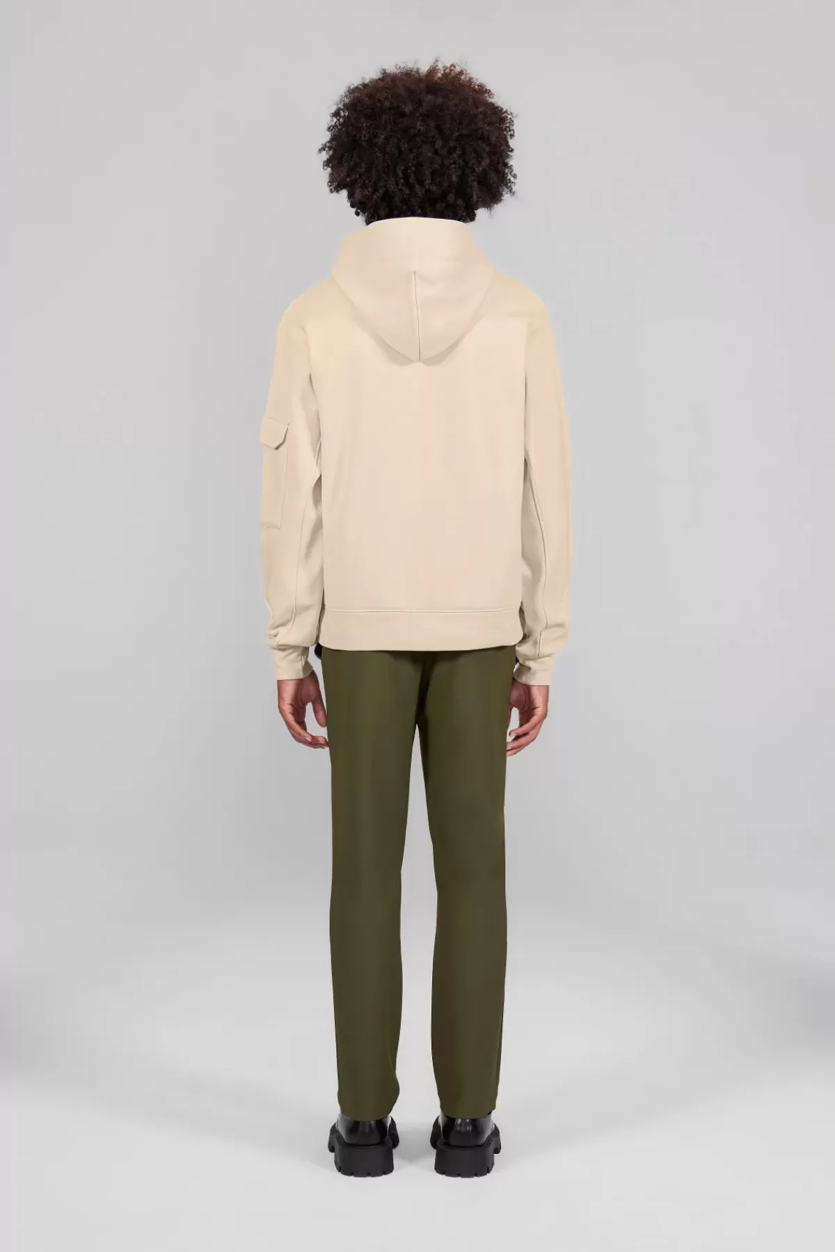 Découvrez notre sweat à capuche confort maximal - Coupe large idéale pour un style décontracté | Collection Gertrude ex-Bob en soldes exceptionnels
