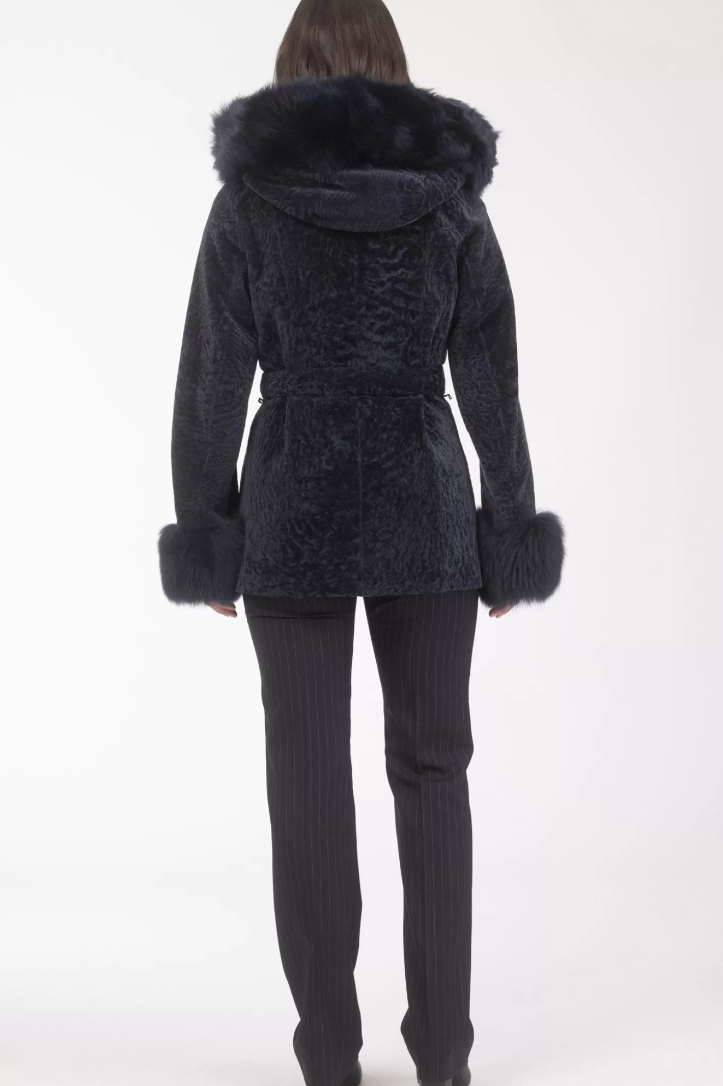 Parka réversible en agneau shearling texturé GORSKI Montréal – Capuche et poignets en agneau shearling Merinillo, ceinture incluse