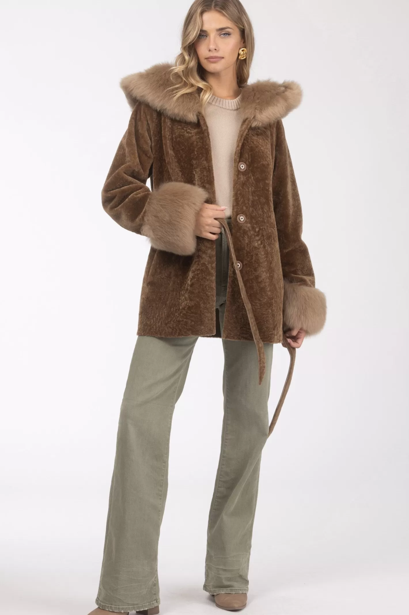 Parka réversible en agneau shearling texturé GORSKI Montréal – Capuche et poignets en agneau shearling Merinillo, ceinture incluse