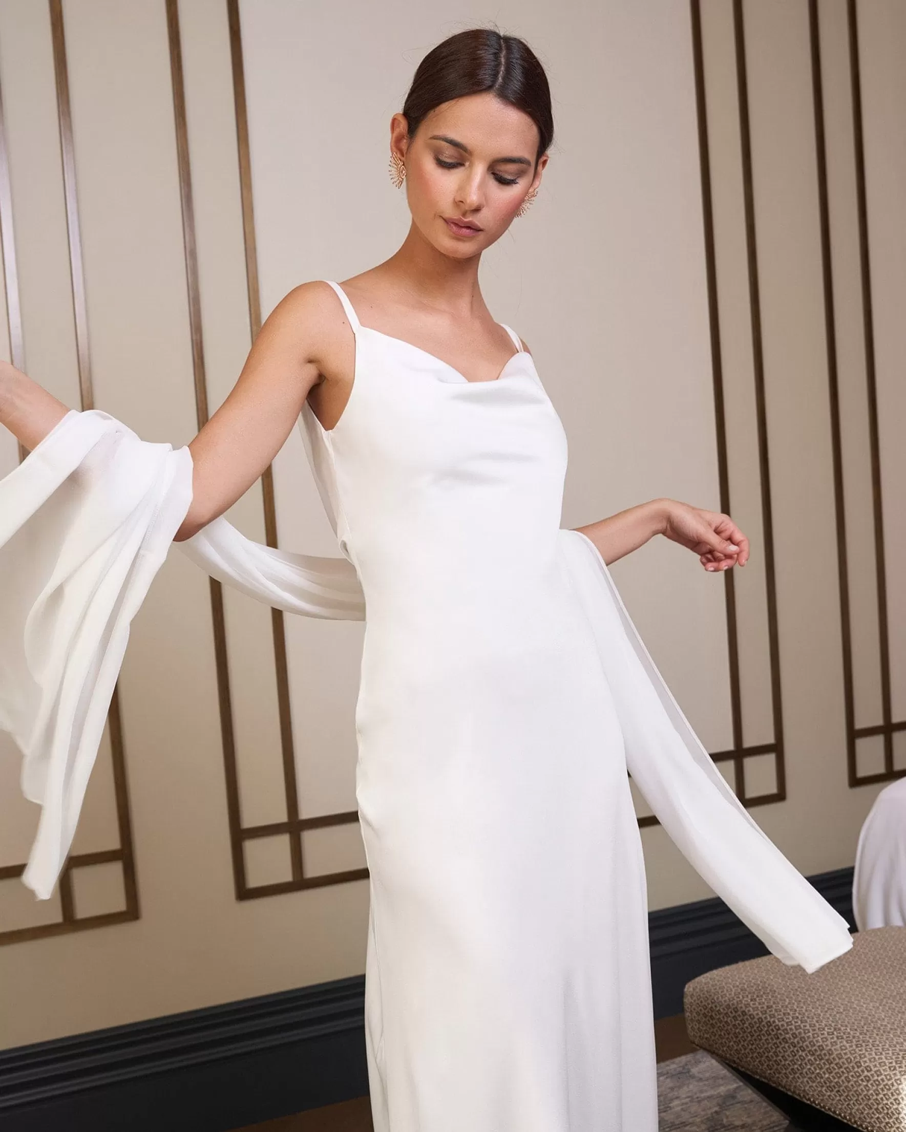 Robe de Mariée Héra Élégante - Collection Miphai à Petit Prix